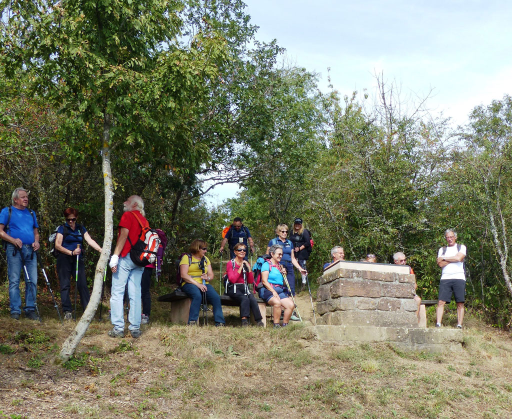 P0753 Grpe à table dorientation St Hippolyte 2